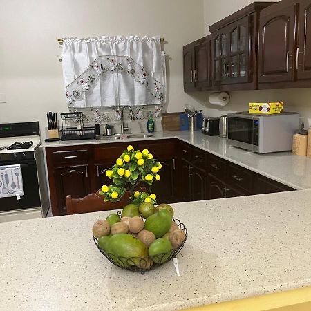 St Bess Comfort Style Black River Ngoại thất bức ảnh